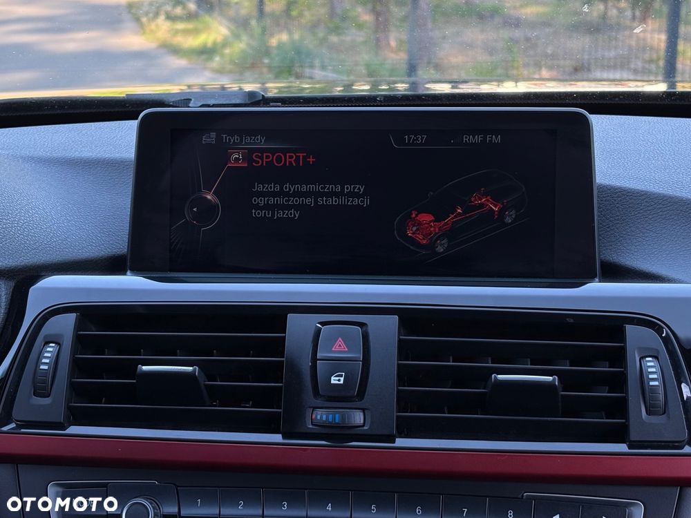 BMW Seria 3 320d Blue Performance Sport Line - 31