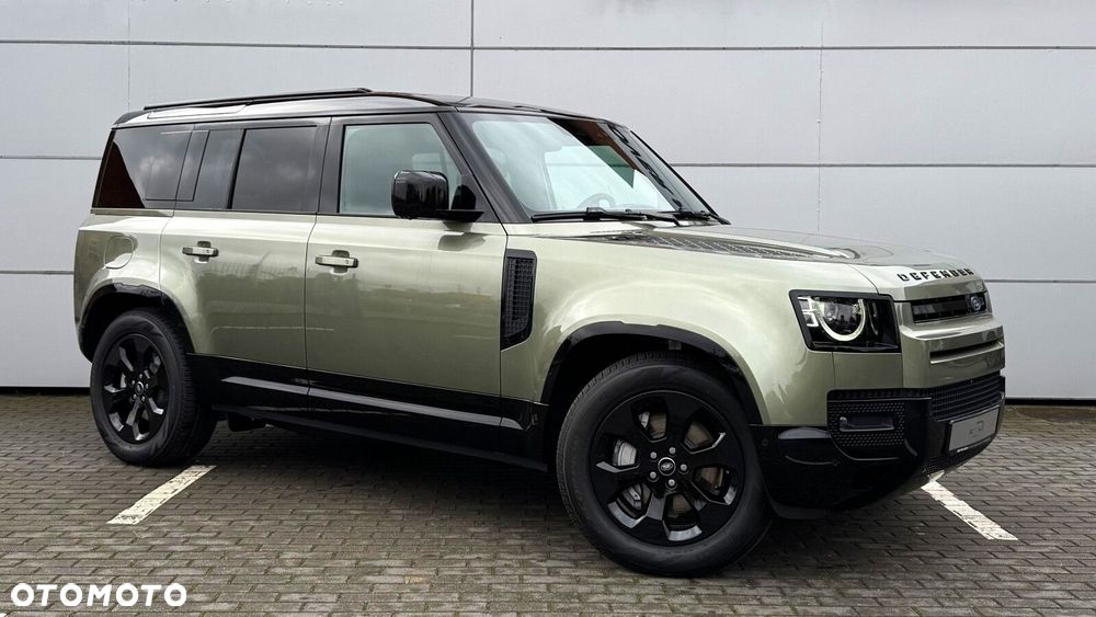 Land Rover Defender - 1