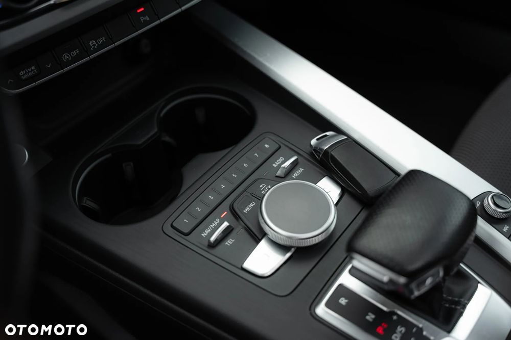 Audi A4 Avant - 23