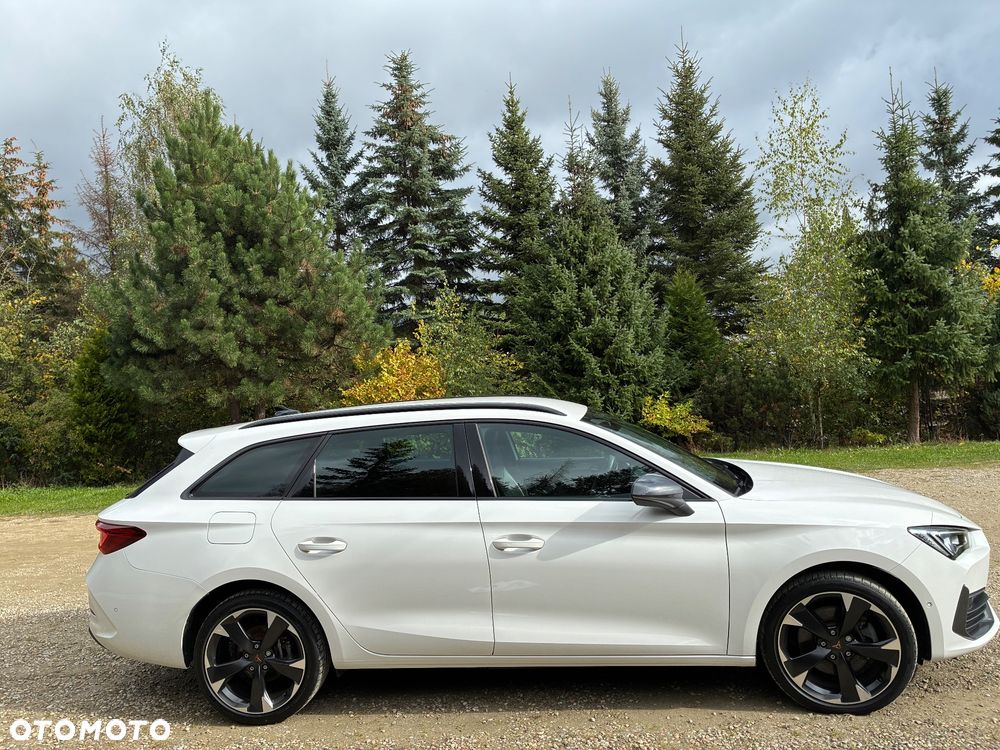 2022 Cupra Leon Sportstourer, photograph 12