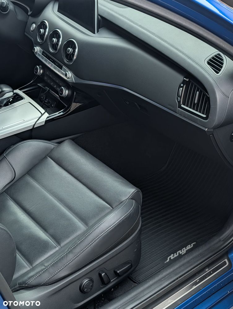 Kia Stinger 2.0 T-GDI GT Line - 12