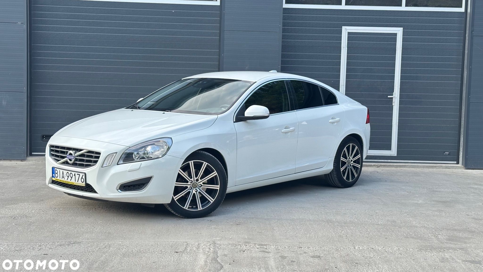 Volvo S60 - 1