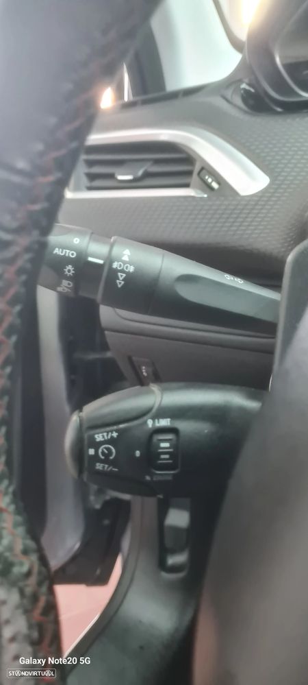 Peugeot 208 1.2 PureTech GT Line - 33