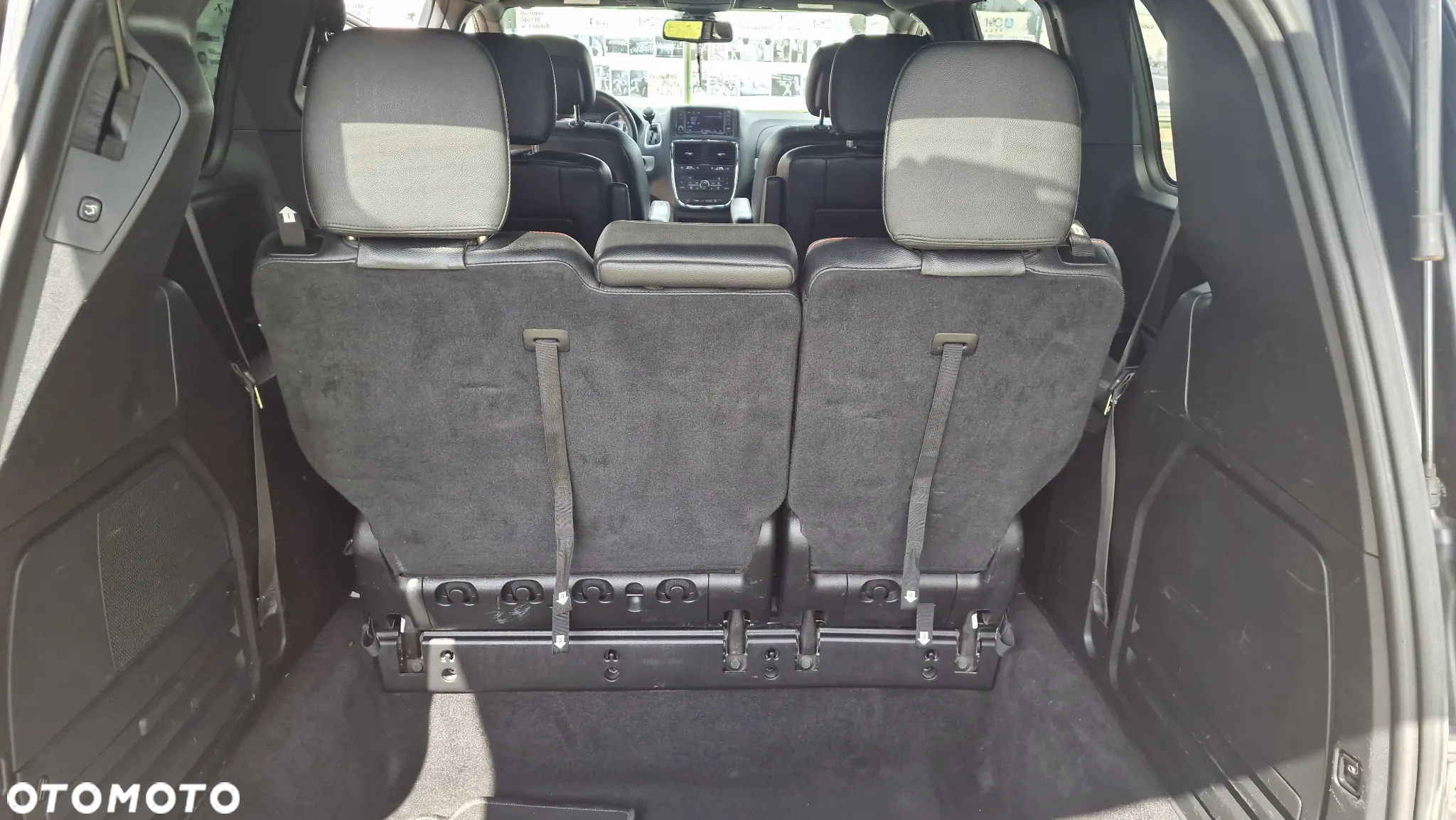 Dodge Grand Caravan - 18
