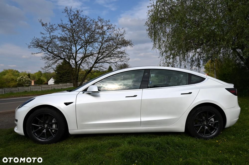 Tesla Model 3 - 17