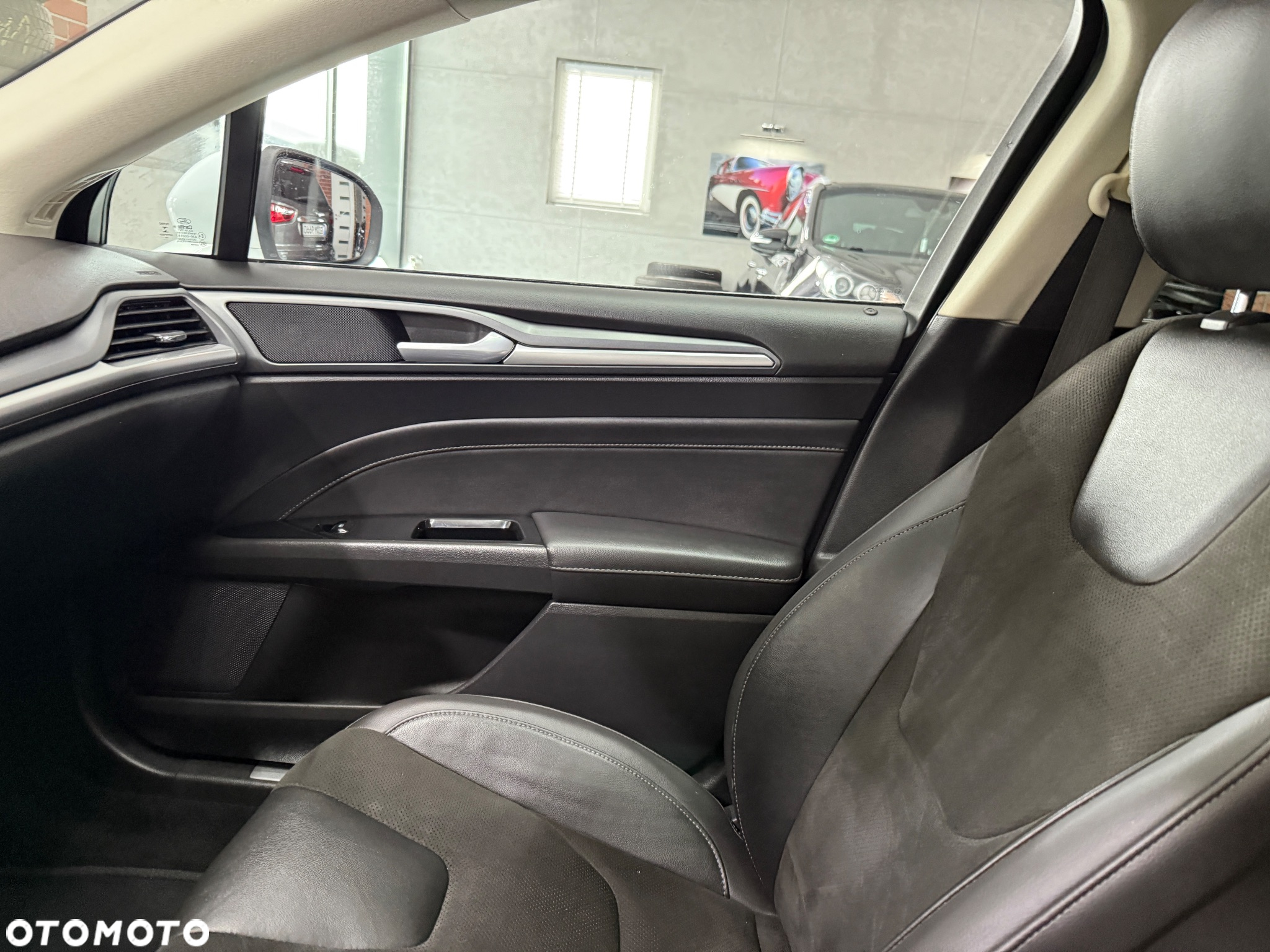 Ford Mondeo 2.0 TDCi Titanium PowerShift - 32