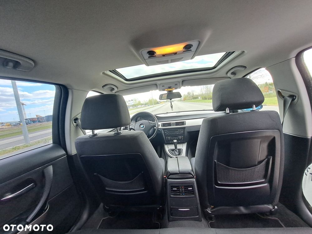 BMW Seria 3 325xi - 8