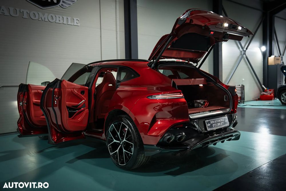 Aston Martin DBX - 36
