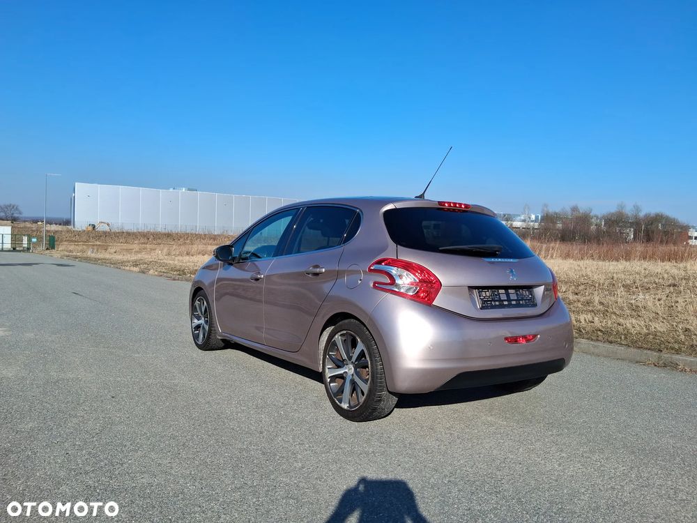 Peugeot 208 e-HDi 92 Stop&Start Style - 9