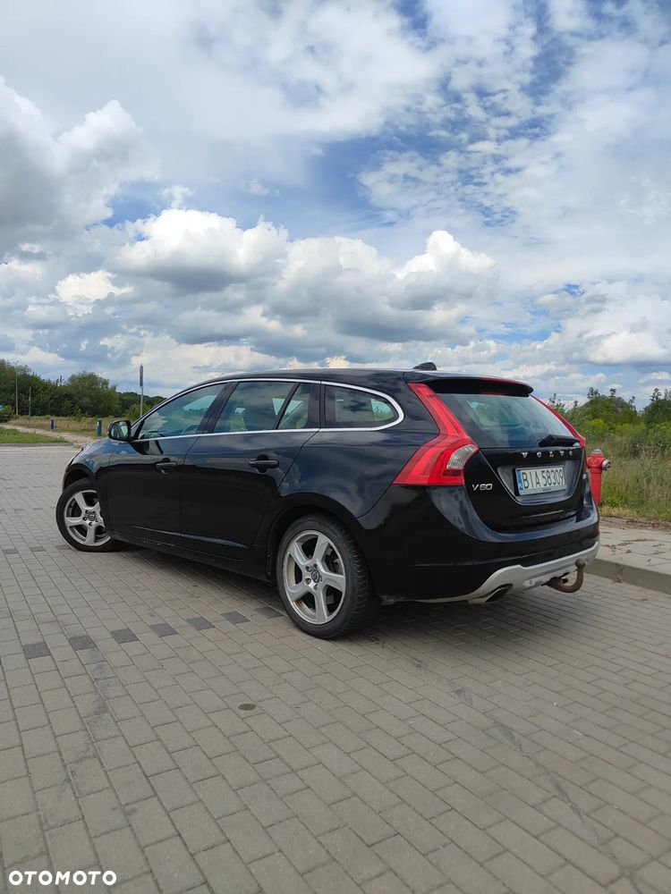 Volvo V60 D3 Geartronic Kinetic - 12