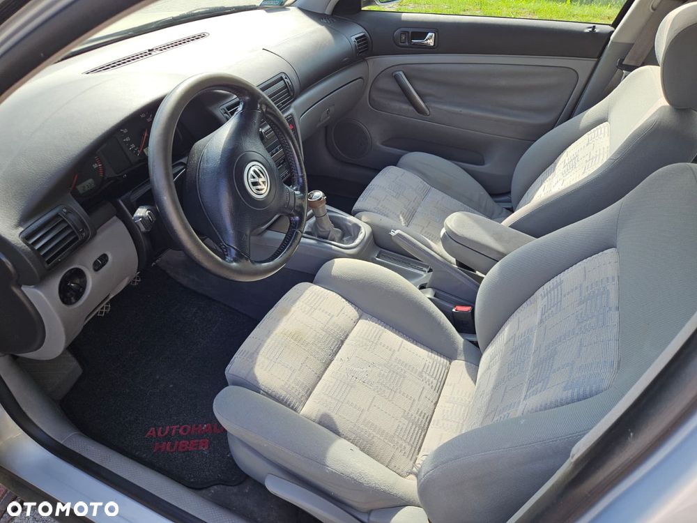 Volkswagen Passat 1.9 TDI CL - 4