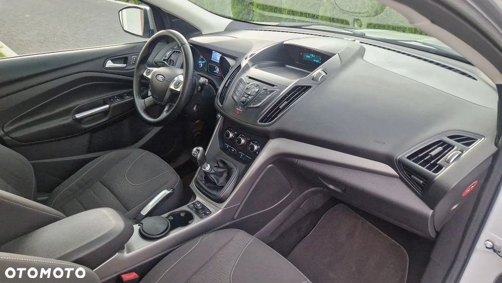 Ford Kuga 1.6 EcoBoost 2x4 Titanium - 15