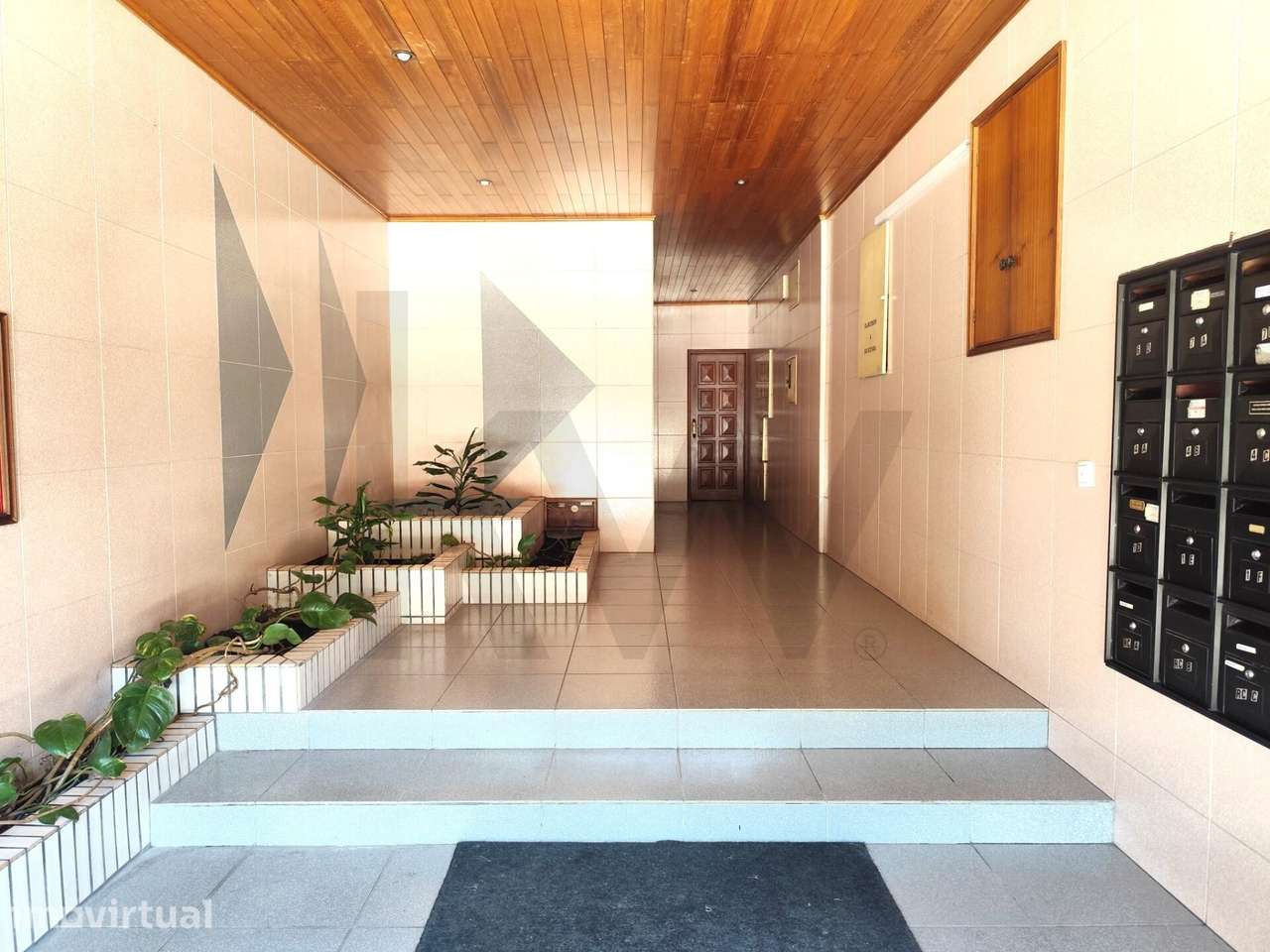 Apartamento Duplex T2 com terraço e varanda em Tavarede - Figueira da - Grande imagem: 3/30
