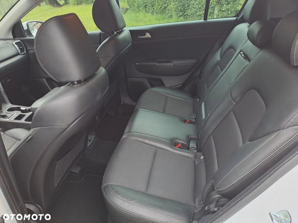 Kia Sportage 1.7 CRDI 2WD ISG Spirit - 19