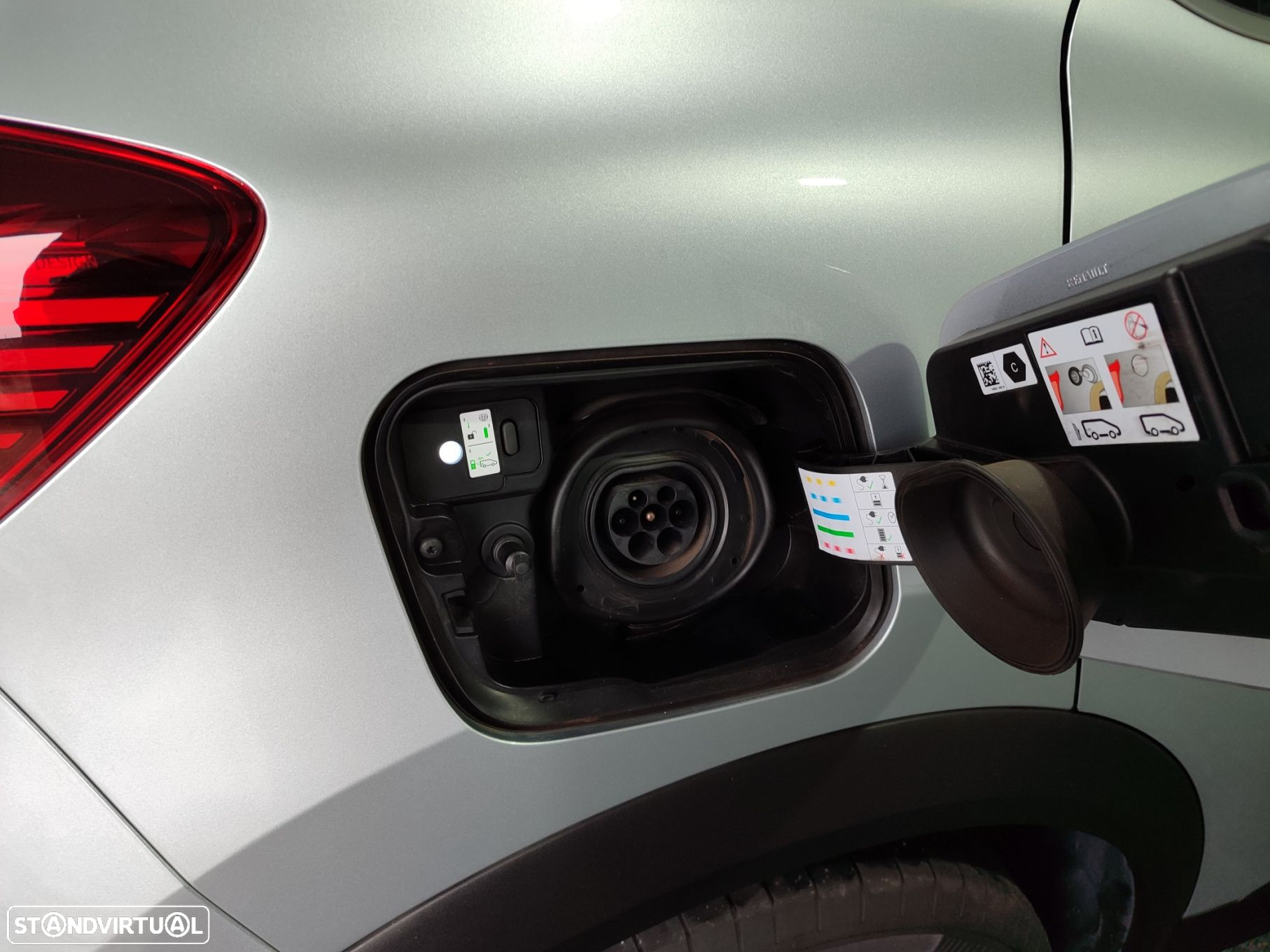 Renault Captur 1.6 E-Tech Plug-In Intens - 44