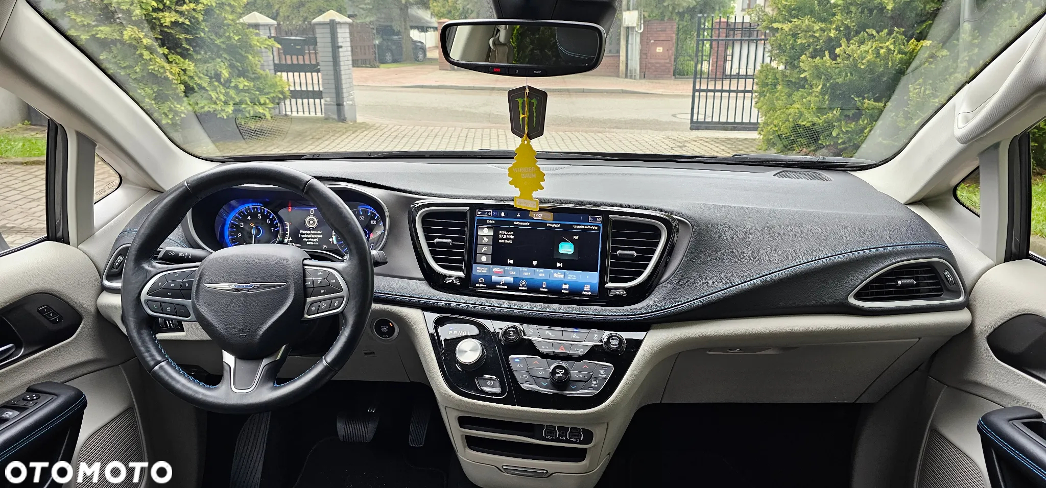 Chrysler Pacifica - 18