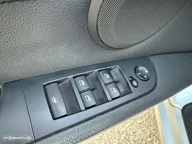 BMW 320 d Auto - 20