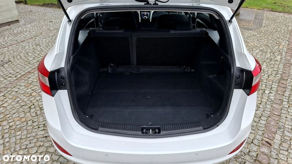 Hyundai i30 1.4 BlueDrive Comfort - 28