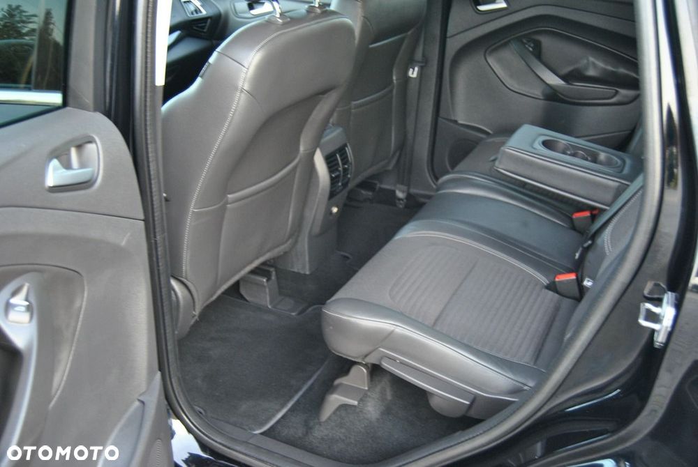 Ford Kuga 2.0 TDCi 4x2 Titanium - 12