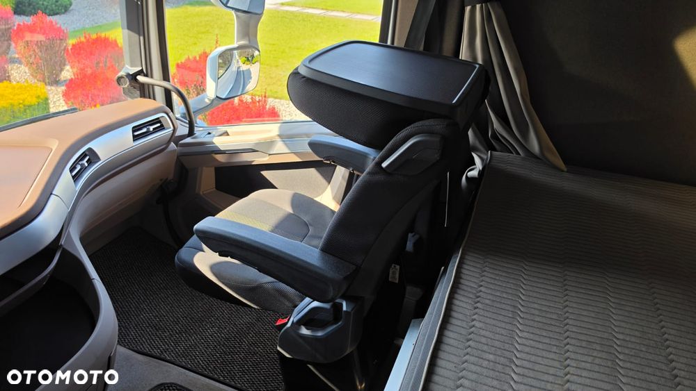 DAF ///XG+///480///2022/// LOW-DECK///MEGA///JEDYNE 334 TYŚ KM///KLIMATYZACJA POSTOJOWA/// FULL LED///WIRTUAL COCPIT///WYŚWIETLACZ OBCIĄŻENIA///STAN BARDZO DOBRY. - 36