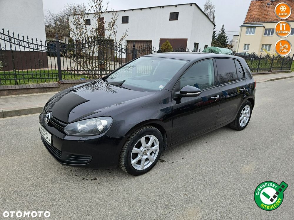 Volkswagen Golf - 1