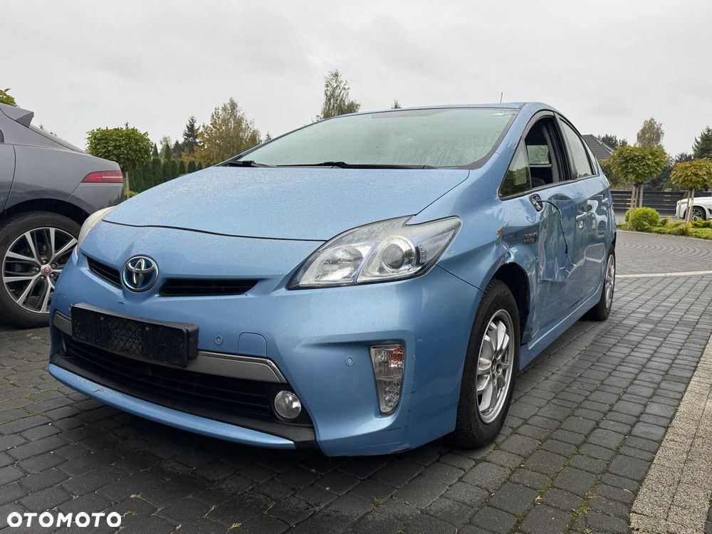 Toyota Prius Plug-in 1.8 HSD Prestige - 4