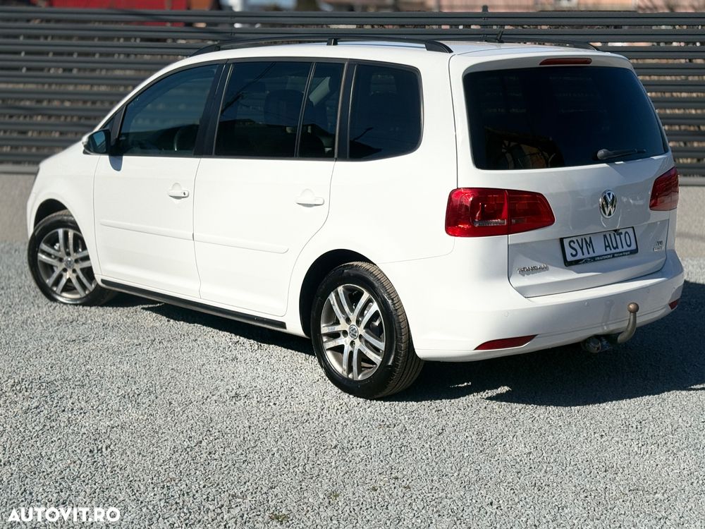 Volkswagen Touran 1.6 TDI DPF BlueMotion Technology DSG Comfortline - 3