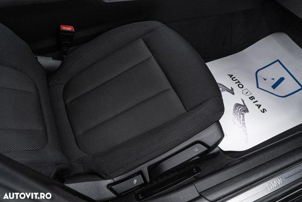 BMW Seria 3 318i Aut. - 39