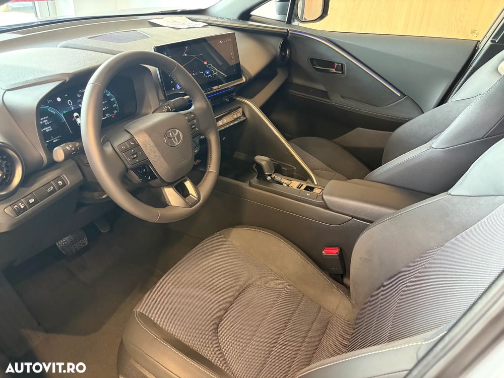Toyota C-HR - 16