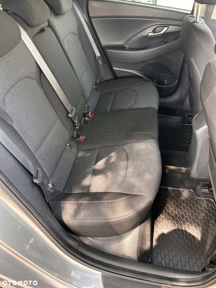 Hyundai i30 1.6 D Comfort - 29