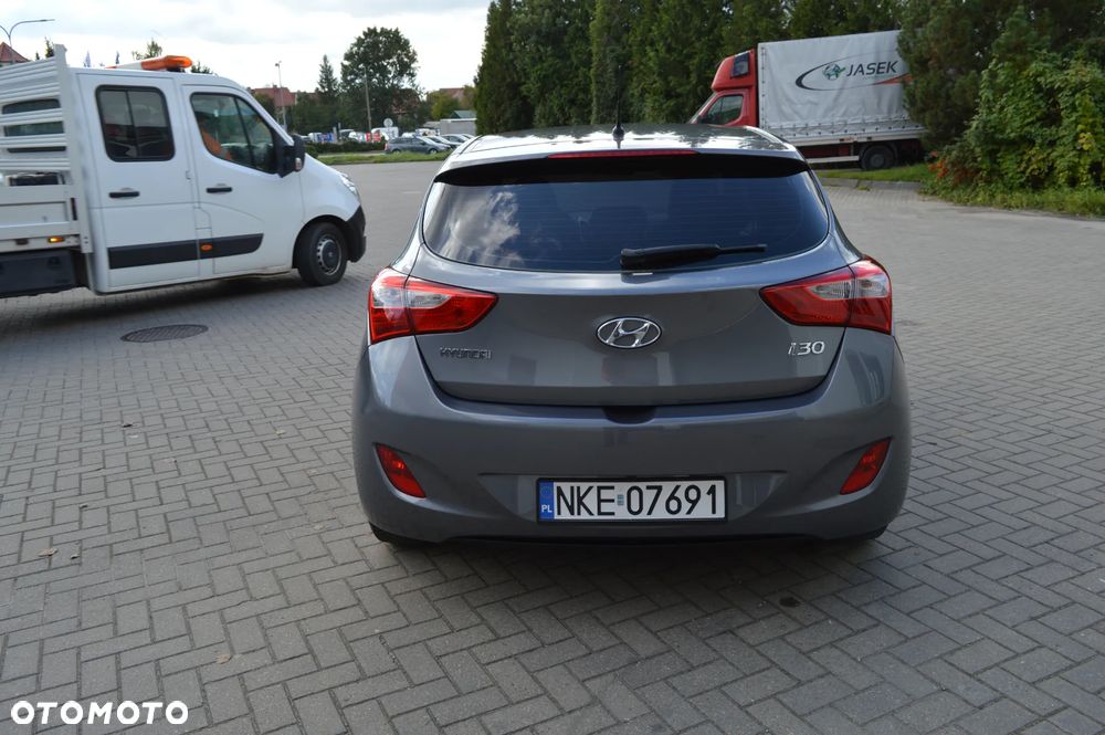 Hyundai i30 i30cw 1.4 Fifa World Cup Edition - 9
