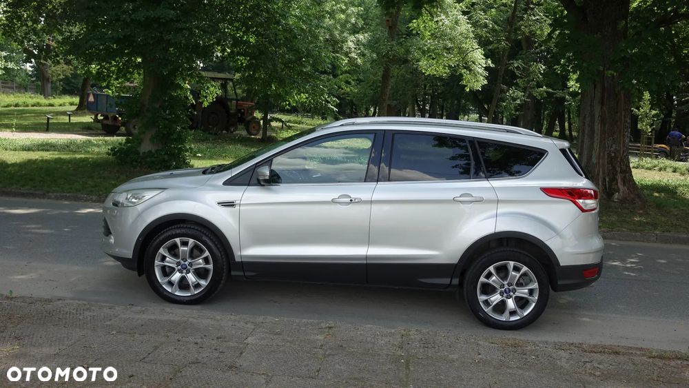 Ford Kuga 2.0 TDCi 4x4 Titanium - 27
