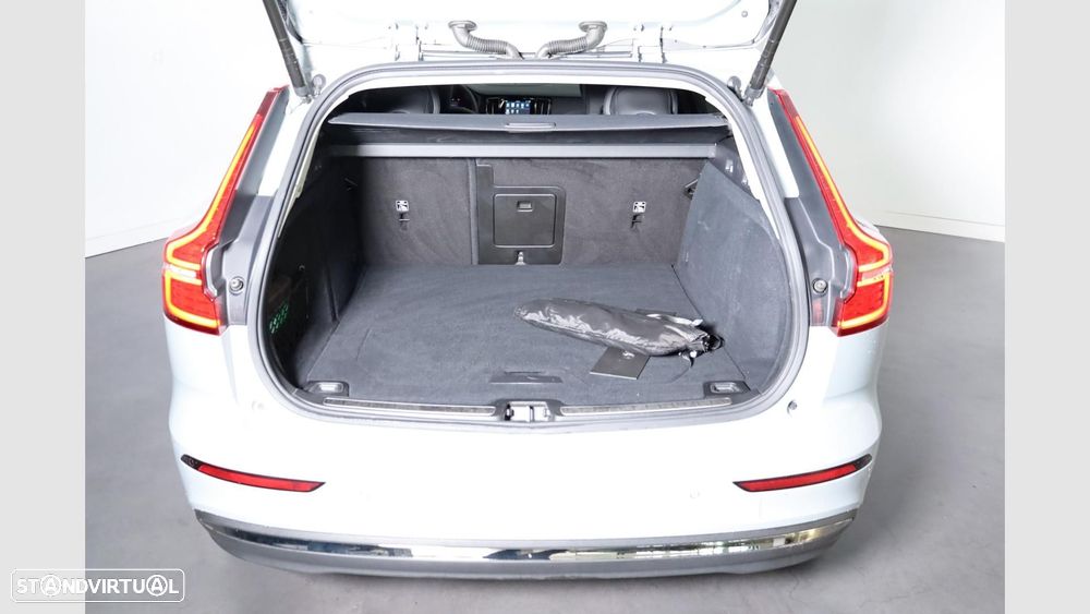 Volvo V60 2.0 T6 AWD TE Core - 22
