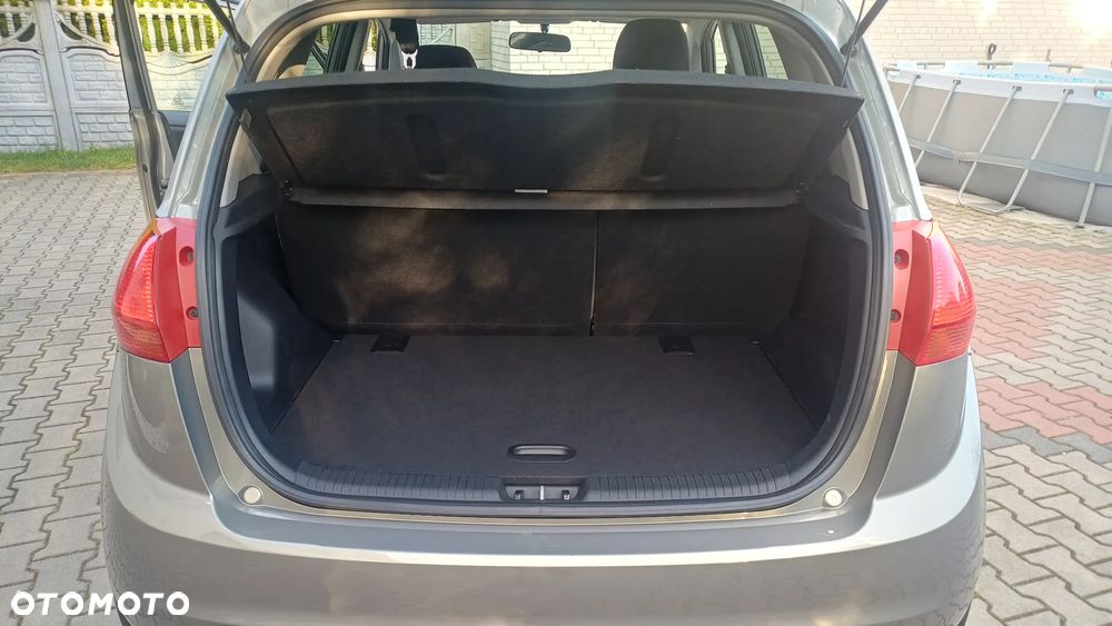 Kia Venga 1.4 Business Line - 19