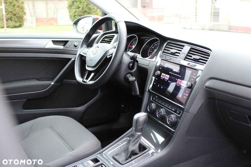 Volkswagen Golf 1.6 BlueTDI DSG Trendline - 22