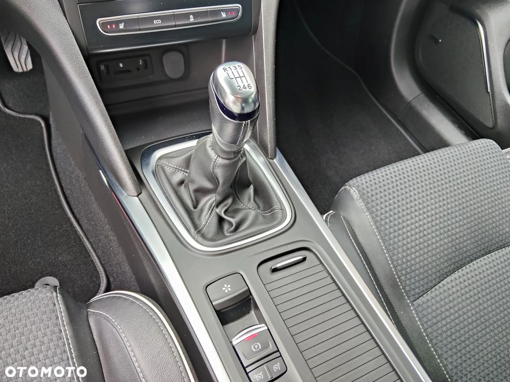 Renault Megane ENERGY dCi 130 BOSE EDITION - 21