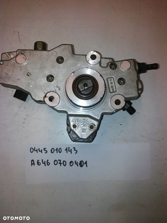 POMPA WTRYSKOWA MERCEDES W203 W211 0445010143 - 2