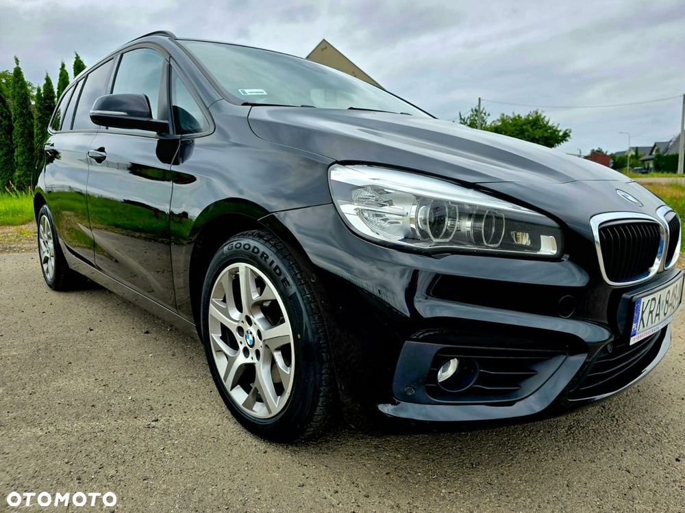 BMW Seria 2 218d Sport Line