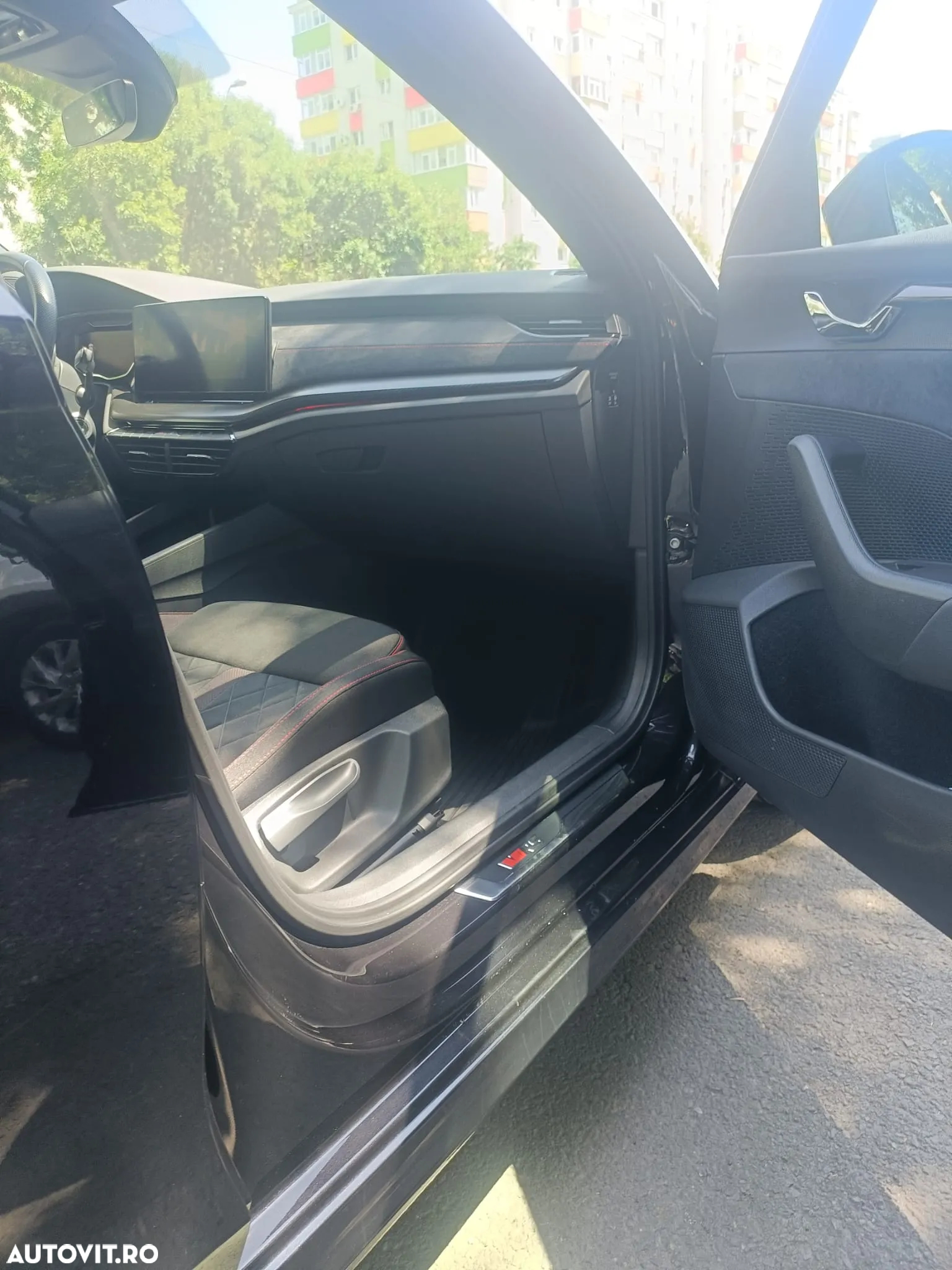 Skoda Octavia 2.0 245 TSI DSG RS - 16