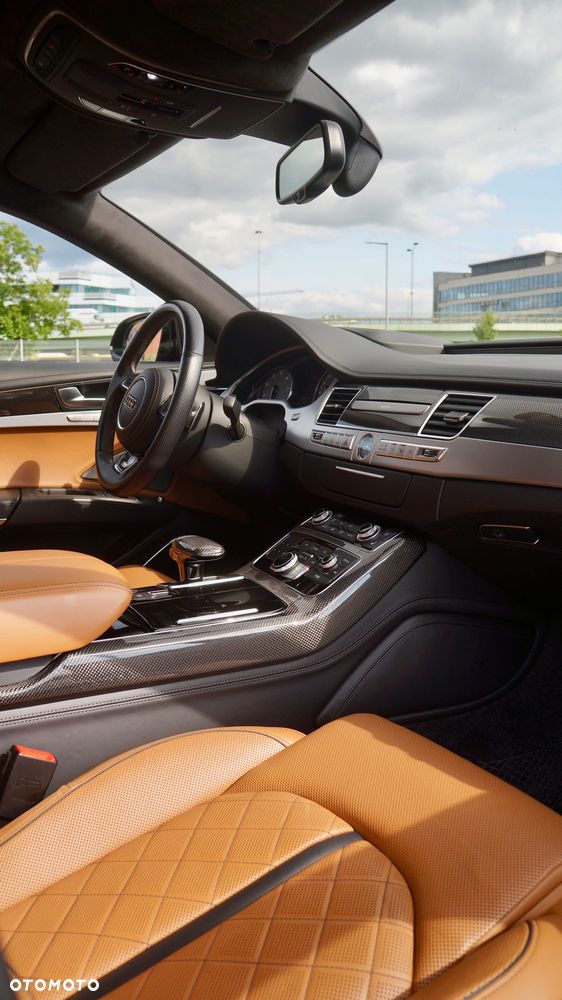 Audi S8 Plus 4.0 TFSI Quattro - 16