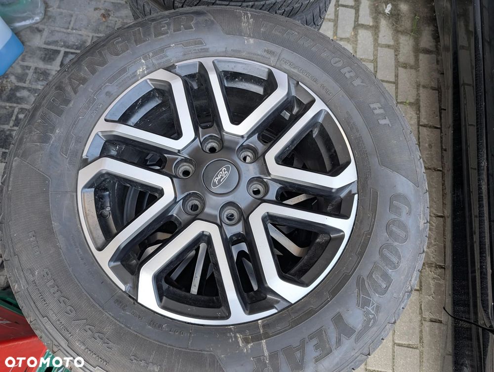 KOŁA FELGI ALUFELGI FORD RANGER 6X139,7 255 65 R18 - 2
