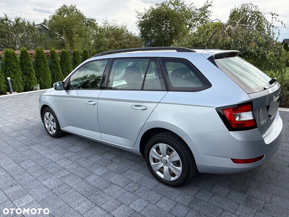 Skoda Fabia 1.0 TSI Ambition DSG - 5