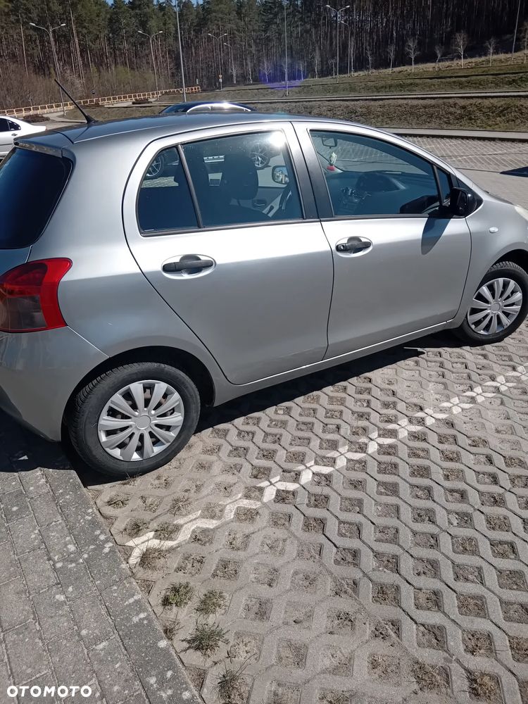 Toyota Yaris - 3