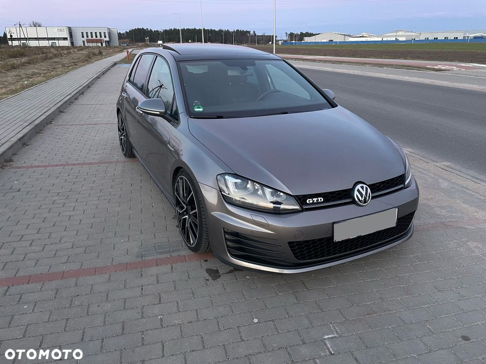 Volkswagen Golf - 3