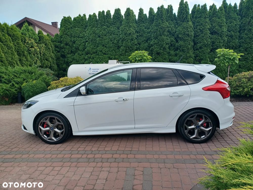 Ford Focus 2.0 EcoBoost ST mit Leder-Sport-Paket - 12