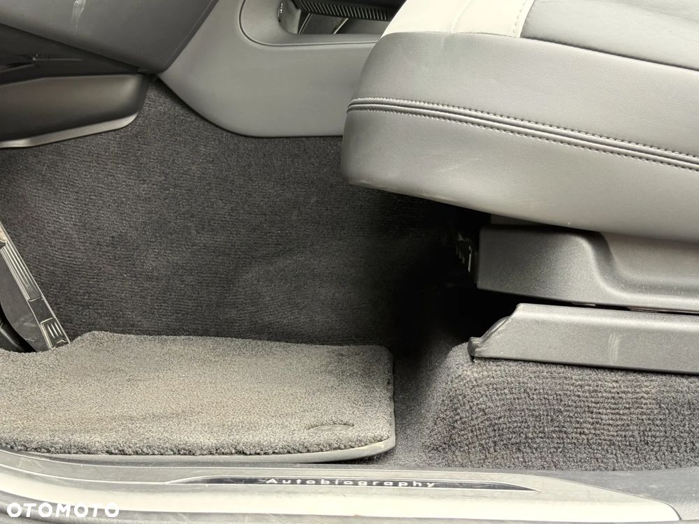 Land Rover Range Rover Sport D350 Autobiography - 18