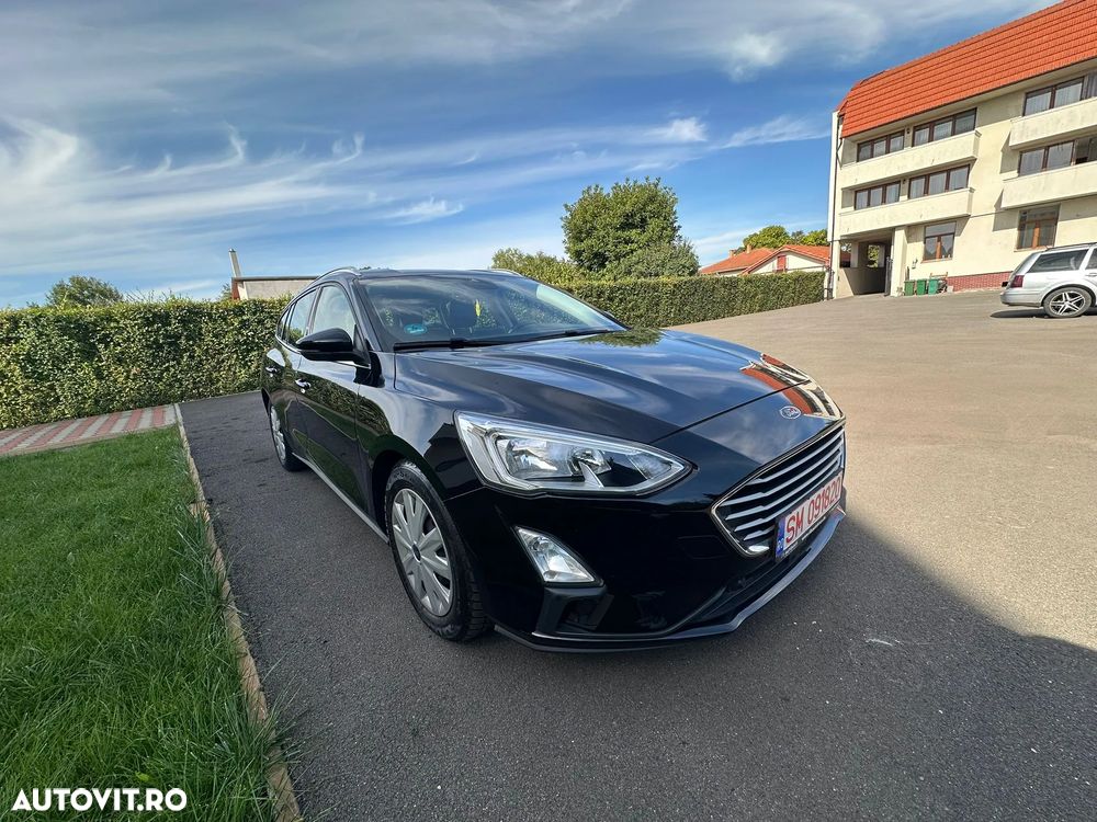 Ford Focus 1.0 EcoBoost 6MT MHEV Titanium X - 4