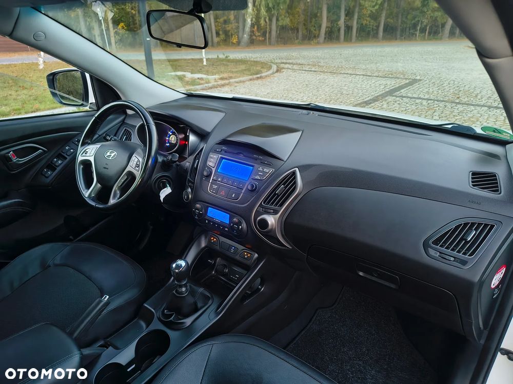 Hyundai ix35 blue 1.6 2WD Finale Silver - 37