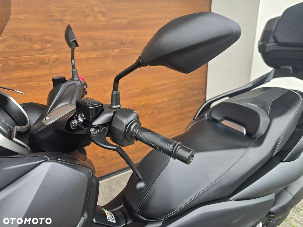 Yamaha X-max - 3