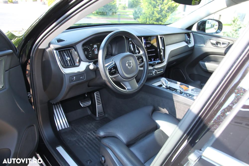 Volvo XC 60 B4 MHEV AWD Inscription - 12